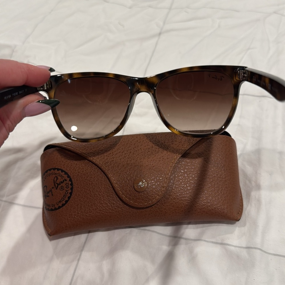 Rayban Sunglasses Polarized RB 4184 710/83 54 18 - Picture 4 of 4